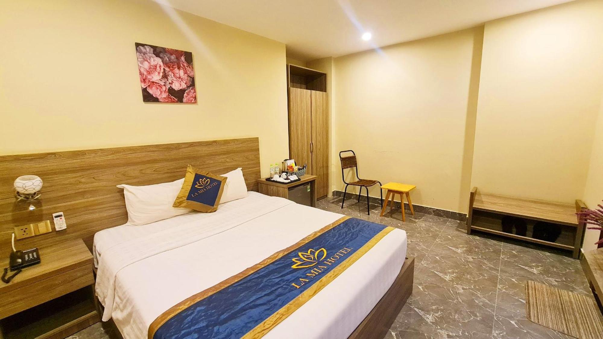 La Mia Lakeview Hotel Pleiku Exterior photo
