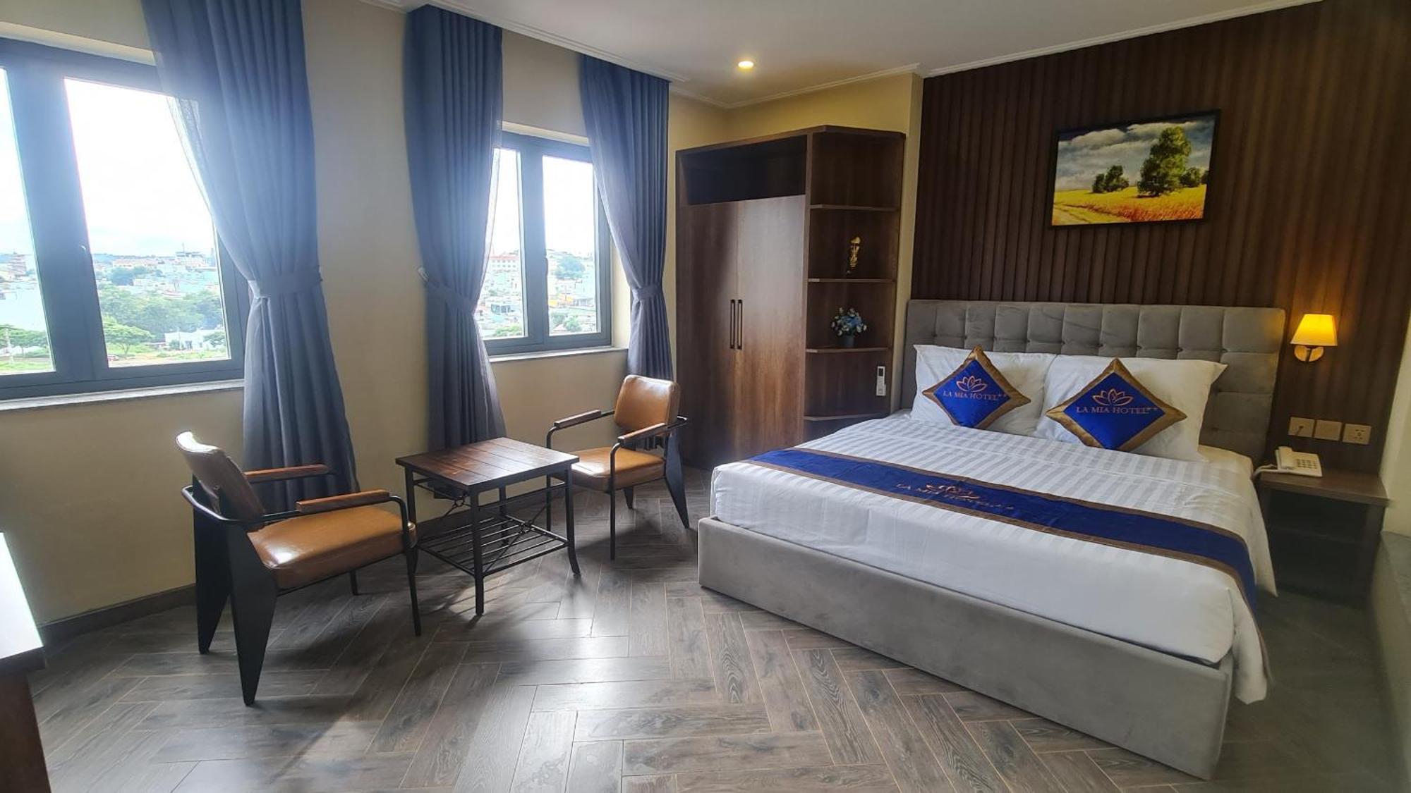 La Mia Lakeview Hotel Pleiku Exterior photo