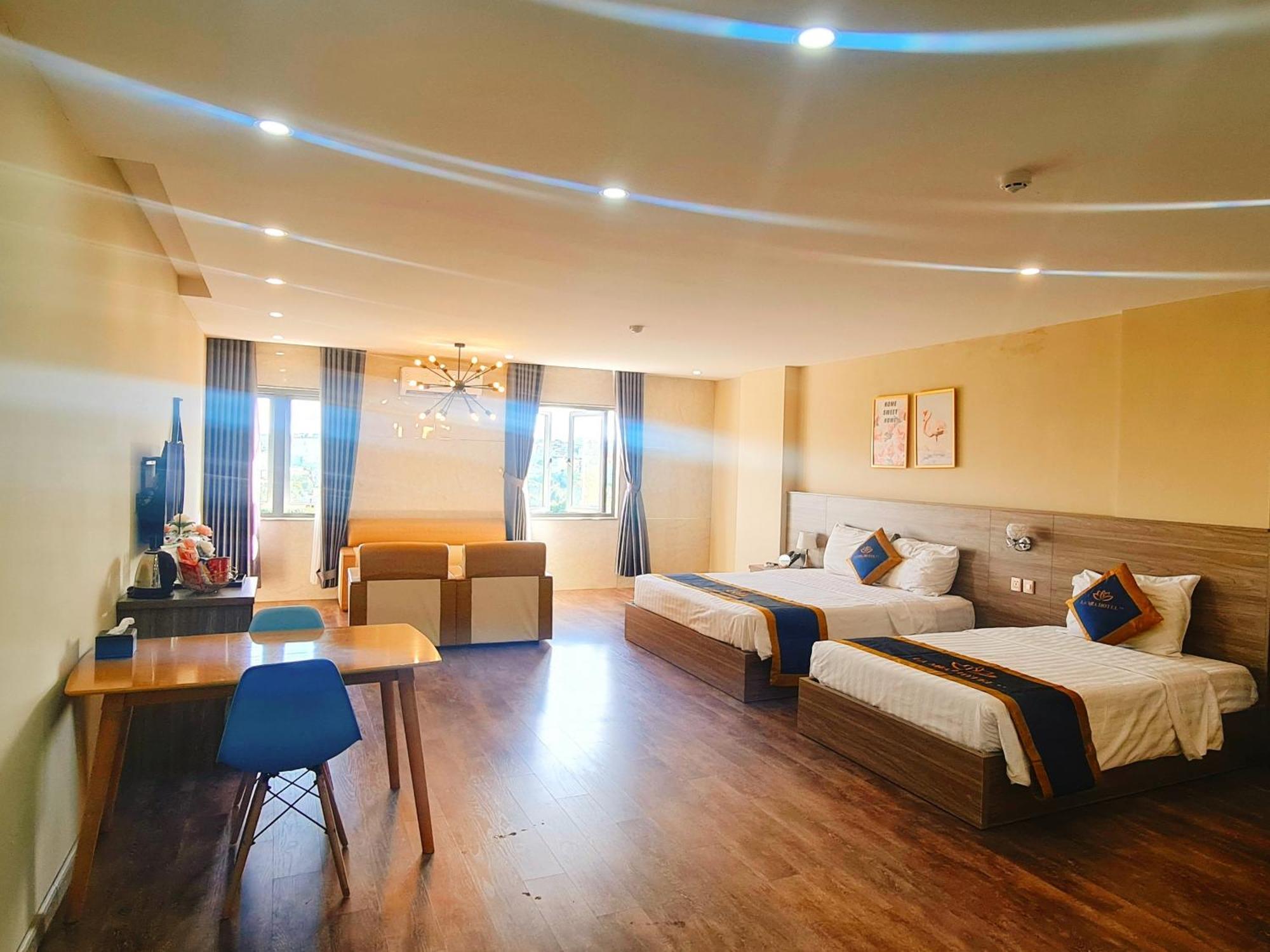 La Mia Lakeview Hotel Pleiku Exterior photo