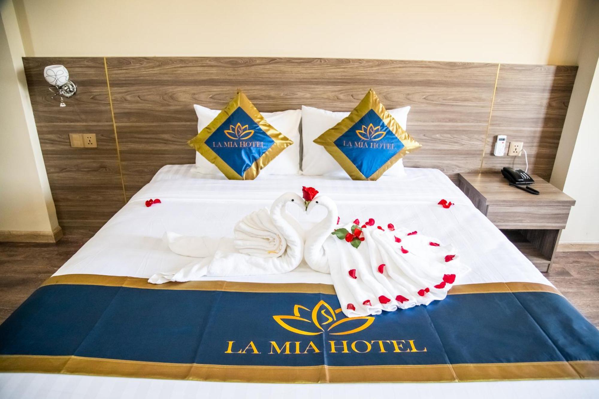 La Mia Lakeview Hotel Pleiku Exterior photo